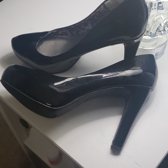 Guess heels❤ - Picture 2 of 4